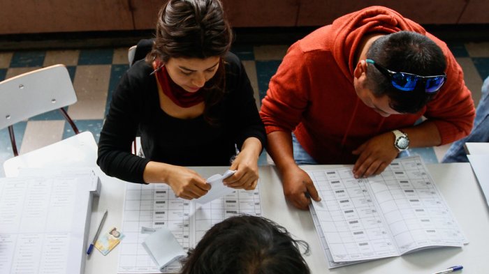 Pagan cerca de $70 mil: Cómo postular a trabajo del Servel durante el plebiscito