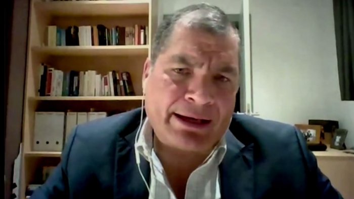 5 frases que dejó la entrevista al ex presidente Rafael Correa en CNN Chile