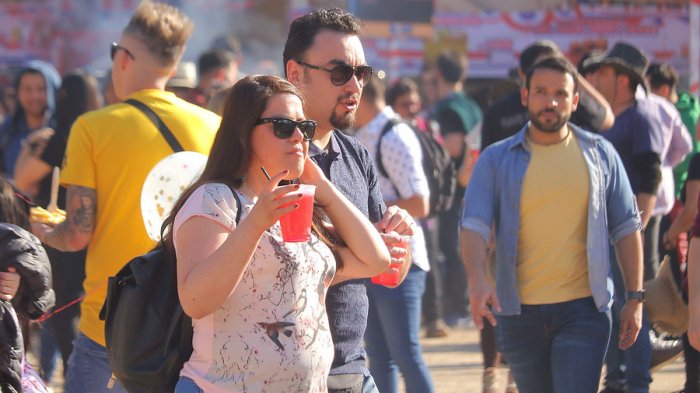 Paris pide que anfitriones anoten datos de visitas en un cuaderno para no perder trazabilidad en Fiestas Patrias