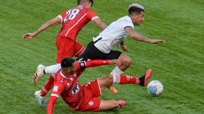 Con Leo Valencia de titular: Colo Colo firmó un deslucido empate frente a Unión La Calera