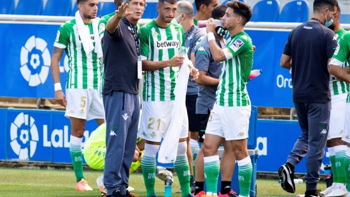 Real Betis de Pellegrini derrotó a Alavés en su estreno por la liga española con Bravo de titular