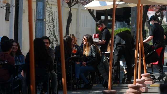 Las multas que arriesga el comercio por no respetar feriado irrenunciable de Fiestas Patrias
