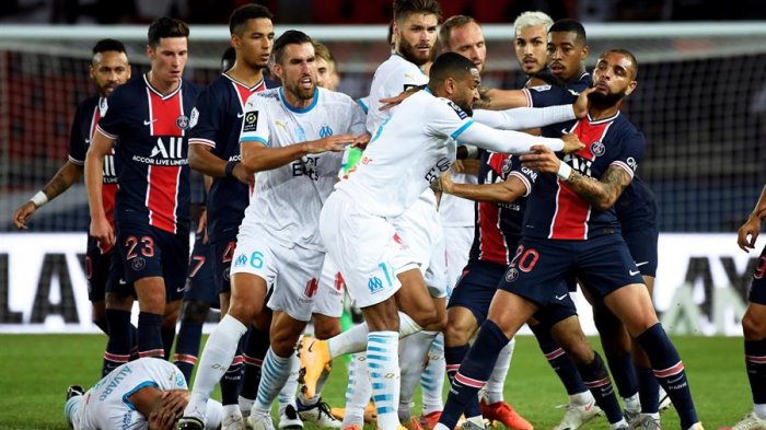 Partido entre el PSG y Marsella terminó con 5 expulsados, un escupitajo y acusaciones de racismo