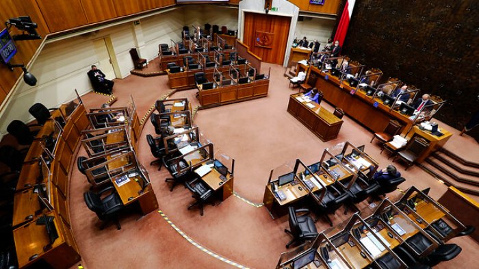 Senadores aprueban suspender la Evaluación Docente en 2020