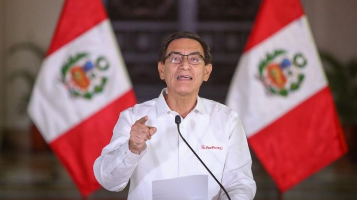 Perú: Presidente Vizcarra finalmente acudió al Congreso para defenderse por posible destitución