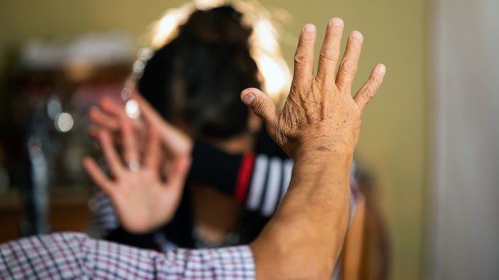 Una mujer quedó grave tras ser quemada con agua hirviendo por su pareja