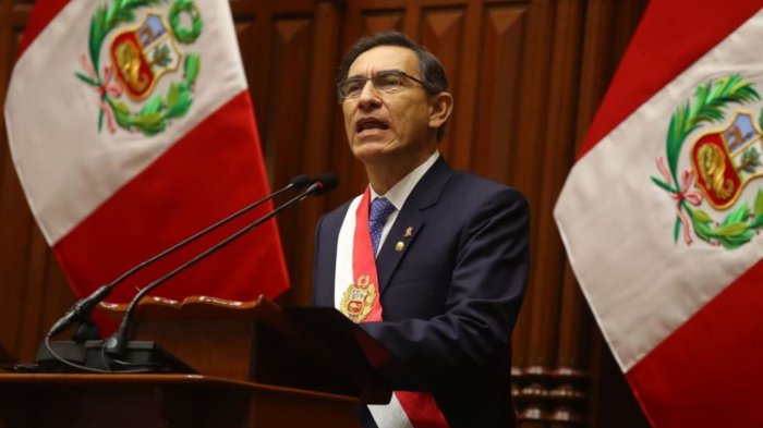 Sigue siendo presidente: Congreso de Perú rechaza destitución de Martín Vizcarra