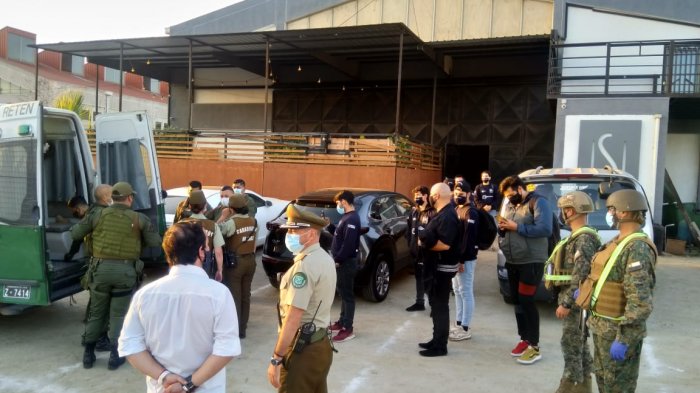 Fonda virtual termina con 62 detenidos en Quillota: Se hizo al lado de una residencia sanitaria