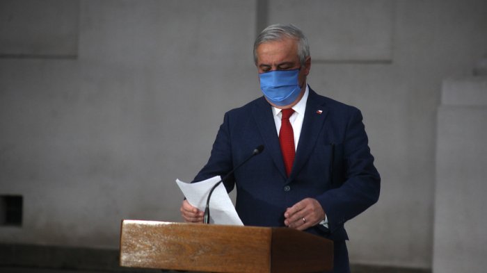 Fiscalía desmiente a Mañalich por dichos sobre investigación de muertes por COVID-19