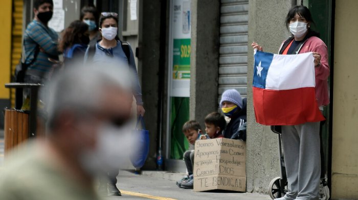 Cadem: Un 28% quiere que Chile se parezca a Nueva Zelanda y un 2% a Cuba