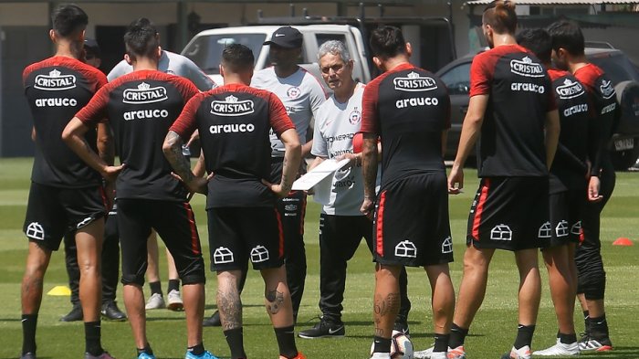 A petición de la ANFP: Duelo Chile - Colombia cambia de horario