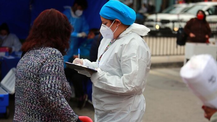 Minsal anuncia que cuarentenas para casos confirmados disminuirán a 11 días