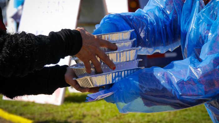 Tasa de desempleo retrocede y alcanza un 12,9% en trimestre junio-agosto