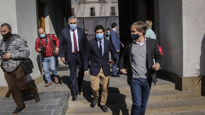 Diputados de Chile Vamos piden a Fiscalía investigar hechos de violencia durante manifestaciones