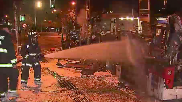 Bus eléctrico de RED fue quemado en Ñuñoa: Quedó completamente destruido