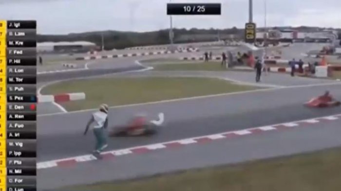 Escándalo mundial: Piloto de karting lanzó pieza de su auto a contrincante y luego lo golpeó
