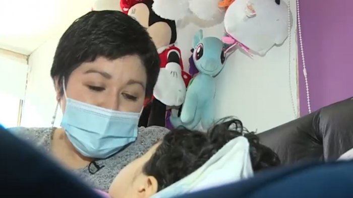 Fiscalía la persigue como responsable: Madre exige que autopista responda por accidente que dejó grave a su hija