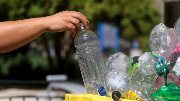 Tienes que saberlo: Esto es lo que se recicla y lo que no se recicla en Chile