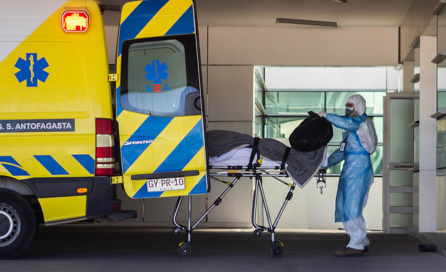 3.491 personas murieron por COVID-19 sin ser internadas en recintos de salud