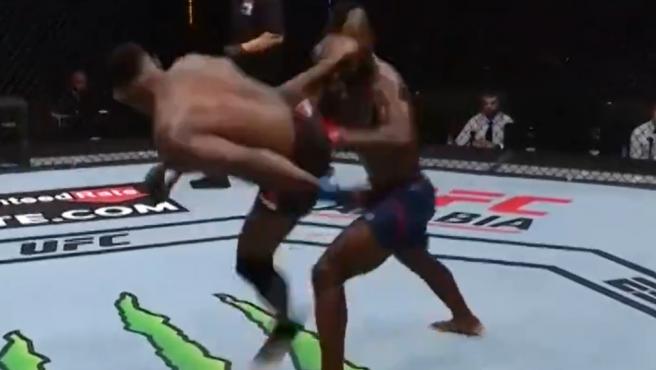 Impactante patada voladora es calificada como 