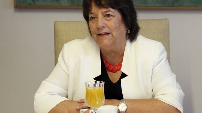 Ex ministra Delpiano es partidaria de retomar las clases presenciales 