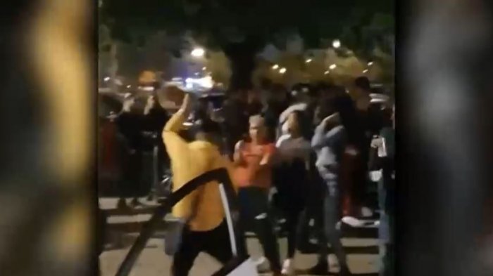 No portaban ni mascarillas: Vecinos denunciaron fiesta al aire libre en Maipú durante el fin de semana