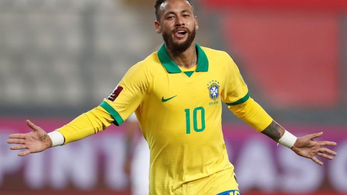 Ahora va por Pelé: Neymar superó a Ronaldo en la tabla de goleadores de Brasil
