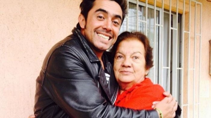 “Tratando de no tener pena”: El conmovedor mensaje de Koke Santa Ana por la muerte de su madre