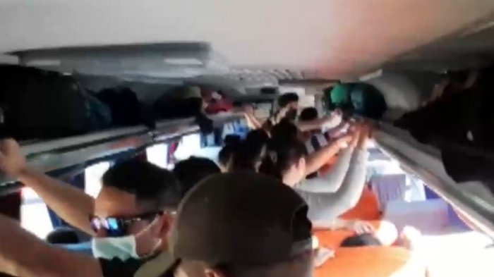 El drama de las y los trabajadores que se transportan fuera del radio urbano de la capital