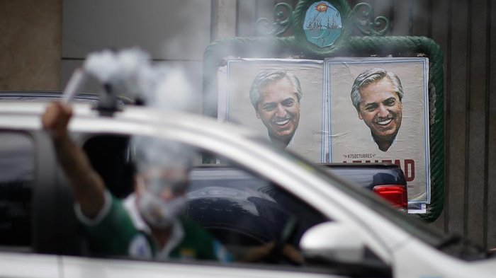 Argentina: Peronistas encabezan caravana de apoyo al gobierno de Alberto Fernández