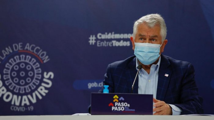 Gobierno entregará correos del Minsal a Fiscalía y afirma que antes los revisarán 