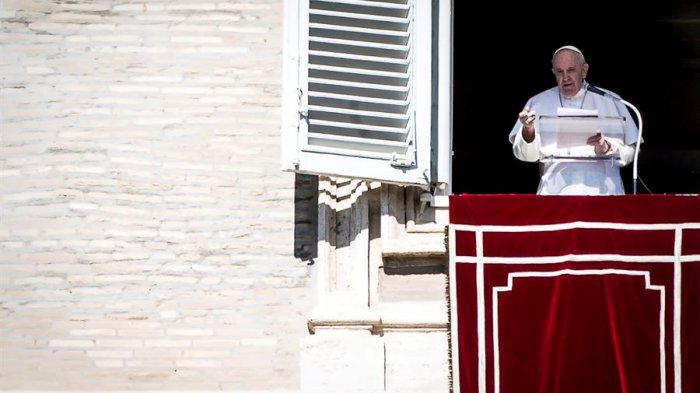 El Papa dice que pagar impuestos 