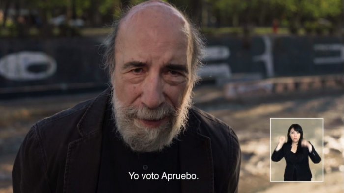Raúl Zurita participa en franja del Apruebo con video grabado desde el puente Pío Nono