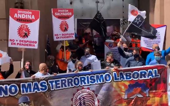 Trabajadores del cobre se manifestaron por denuncias de despidos masivos en Codelco