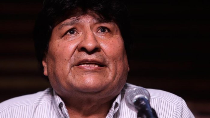 Evo Morales celebra virtual triunfo del MAS y dice que devolverán 