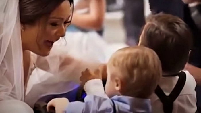 Niños con síndrome de Down sorprendieron a su terapeuta en el día de su boda