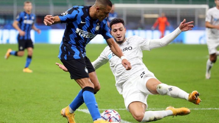 Alexis Sánchez salió lesionado en el duelo del Inter por la Champions