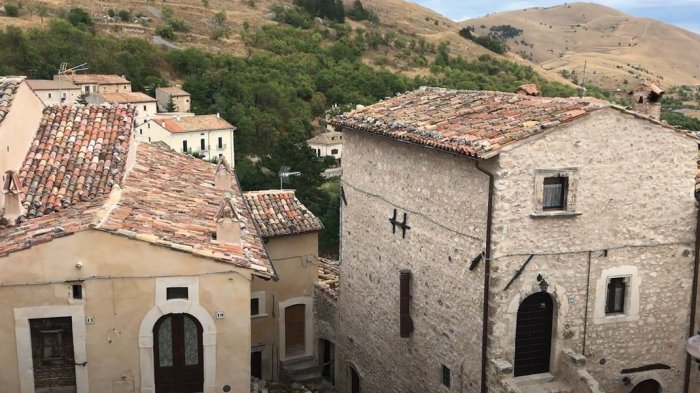 Pueblo italiano busca gente joven para que se mude: Pagará hasta casi US$10 mil mensual