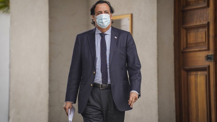 Defensa de Pérez por acusación constitucional sostiene que Carabineros no depende de Interior en estado de excepción