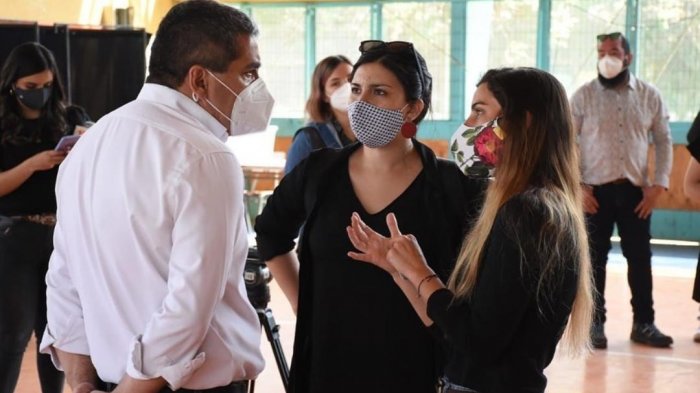 J.A. Kast pide al ministro Paris que aísle a Beatriz Sánchez, Karol Cariola y alcaldes que tuvieron contacto con Maite Orsini