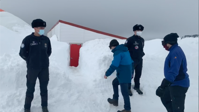 Plebiscito en la Antártica: FACh comparte imágenes del proceso de votación en el continente blanco