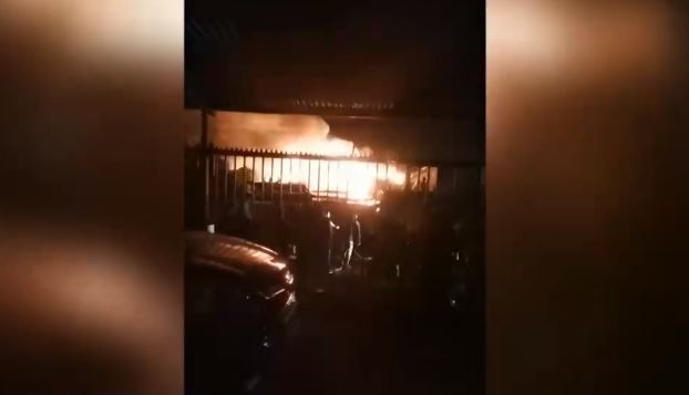 Tres hermanos murieron en grave incendio en Lo Espejo