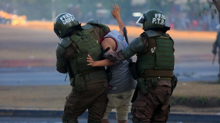 Diputados de CS presentaron proyecto de indulto para presos durante manifestaciones del estallido social