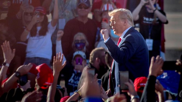 Avión de combate interceptó a nave que voló cerca de evento de campaña de Trump