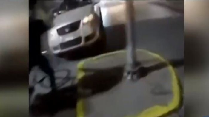 Su destreza lo salvó: Ciclista estuvo a punto de ser atropellado por camioneta que fue chocada por Transantiago