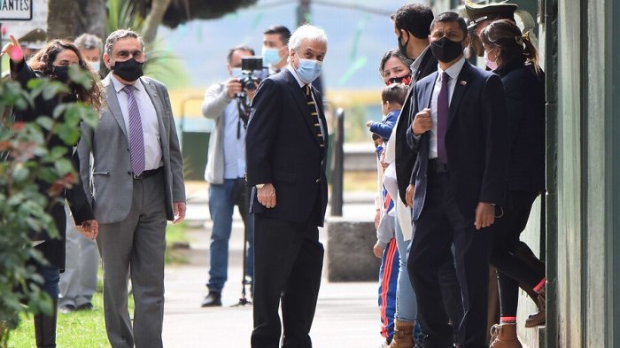 Presidente Piñera se reunió con la familia del carabinero Eugenio Nain en La Araucanía