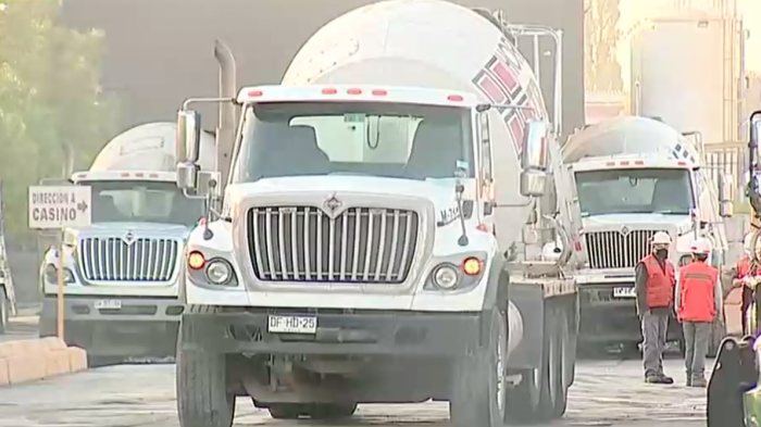 6 camiones resultan quemados en empresa de Quilicura: Es el segundo incidente en dos semanas