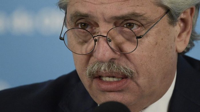 Presidente argentino está en aislamiento tras tener contacto con contagiado con COVID-19