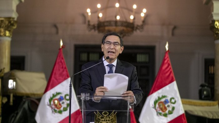 Fiscalía solicitó prohibición de salida del Perú para Martín Vizcarra tras destitución