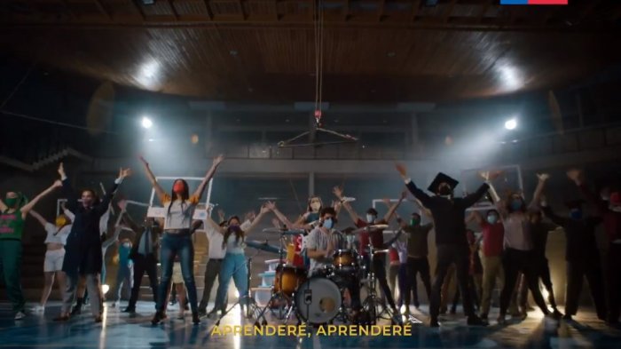 Mineduc gastó $300 millones en controversial campaña 